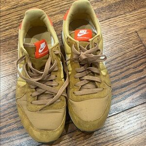 Nike internationalist Mustard and Orange Sneakers